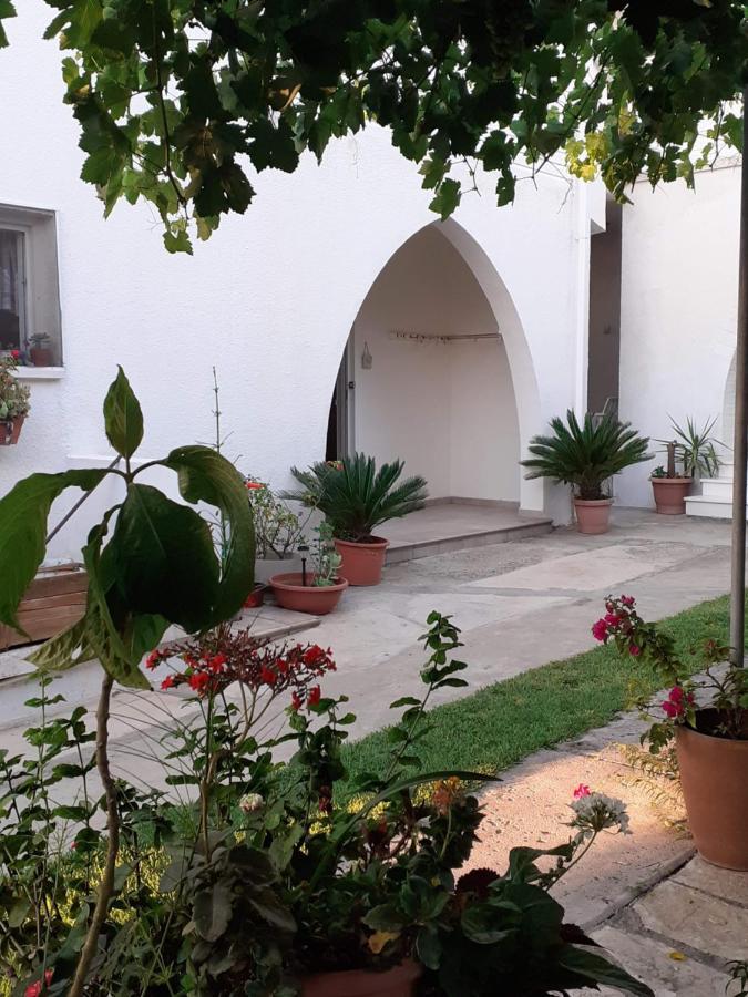 Maria's Place Polis